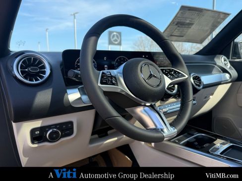 New 2026 Mercedes-Benz GLB 250 4MATIC image 12