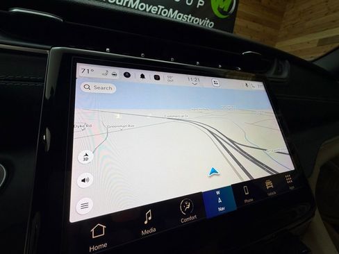 Used 2023 Jeep Grand Cherokee Limited w/ Luxury Tech Group II image 21