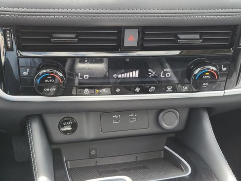 New 2026 Nissan Rogue Platinum AWD/4WD image 23