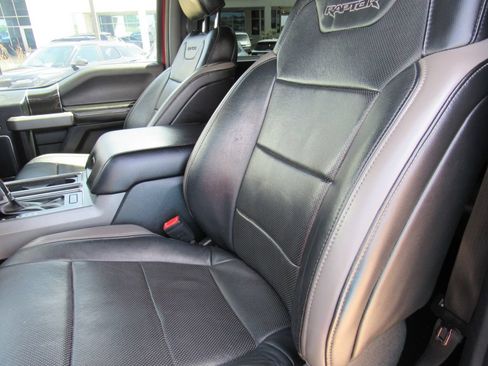 Used 2018 Ford F150 Raptor w/ Equipment Group 802A Luxury AWD/4WD image 14