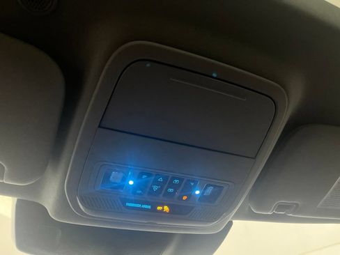 Used 2023 Ford Explorer XLT w/ Equipment Group 202A AWD/4WD image 77