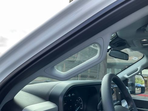 New 2025 Ford F350 XL w/ XL Chrome Package image 55