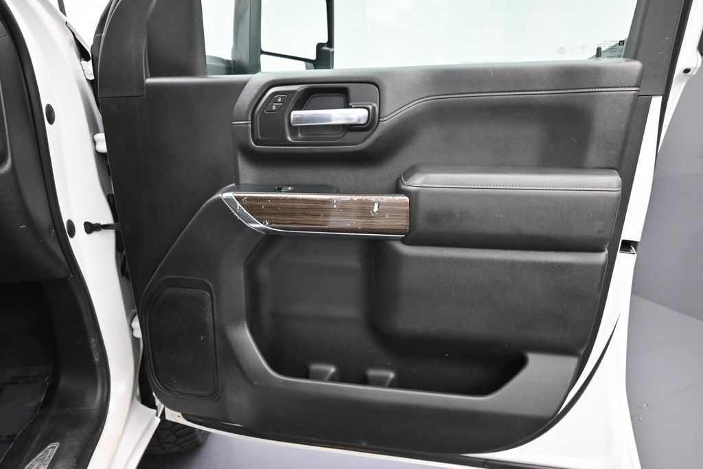 Used 2023 Chevrolet Silverado 2500 LT AWD/4WD image 17