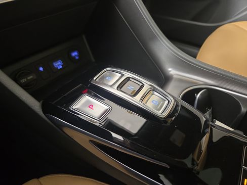 Used 2023 Hyundai Sonata Limited image 25