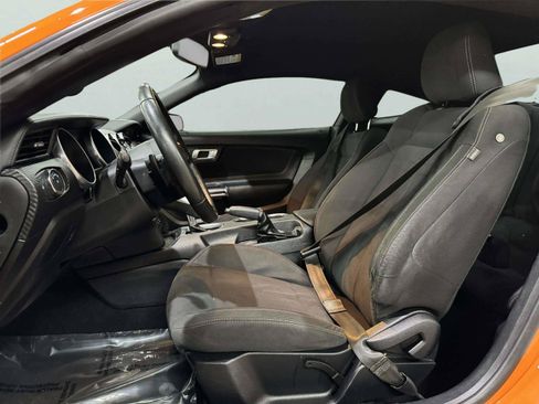 Used 2020 Ford Mustang Coupe RWD image 22