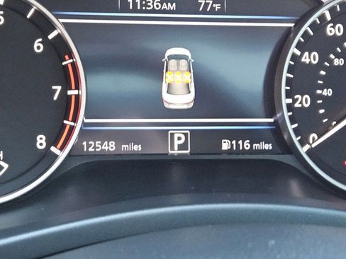 Used 2025 Nissan Sentra SV w/ SV Premium Package image 10