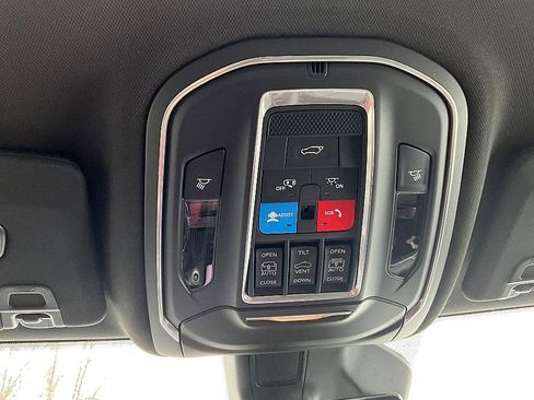 New 2025 Jeep Grand Cherokee L Limited w/ Luxury Tech Group II image 25