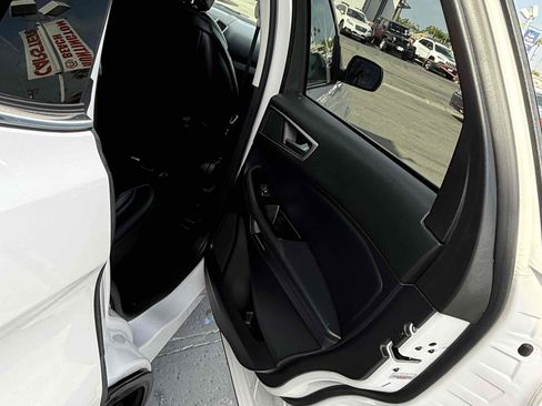 Used 2019 Ford Edge SEL w/ Equipment Group 201A image 60