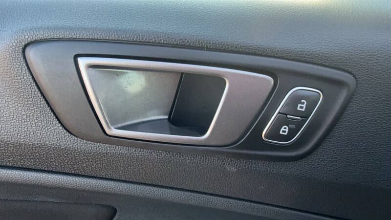 Used 2021 Ford EcoSport SE FWD image 15