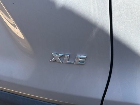 Used 2022 Toyota RAV4 XLE w/ XLE Grade Weather Package FWD image 11