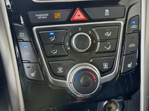 Used 2013 Hyundai Elantra GT FWD image 16
