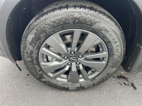 New 2026 Nissan Pathfinder SV AWD/4WD image 10