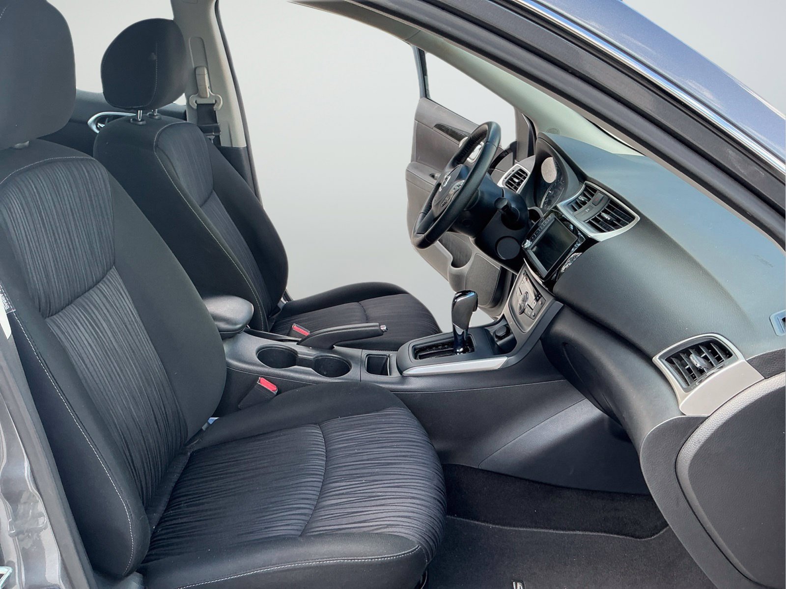 Certified 2019 Nissan Sentra SV FWD image 15