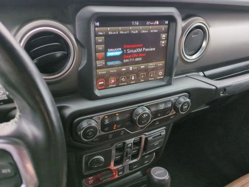Used 2021 Jeep Gladiator Rubicon image 27
