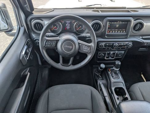 Used 2023 Jeep Gladiator Sport AWD/4WD image 10