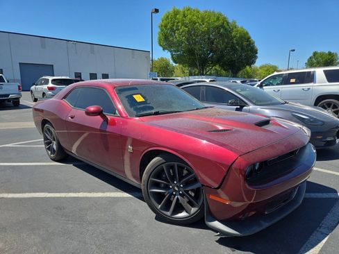 Used 2019 Dodge Challenger R/T Scat Pack RWD image 4