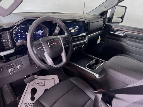 New 2026 GMC Sierra 3500 SLT w/ SLT Convenience Package AWD/4WD image 9