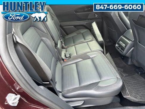 Used 2024 Lincoln Nautilus Reserve w/ Equipment Group 202A image 11