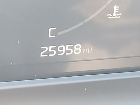 Used 2024 Kia Seltos SX image 14