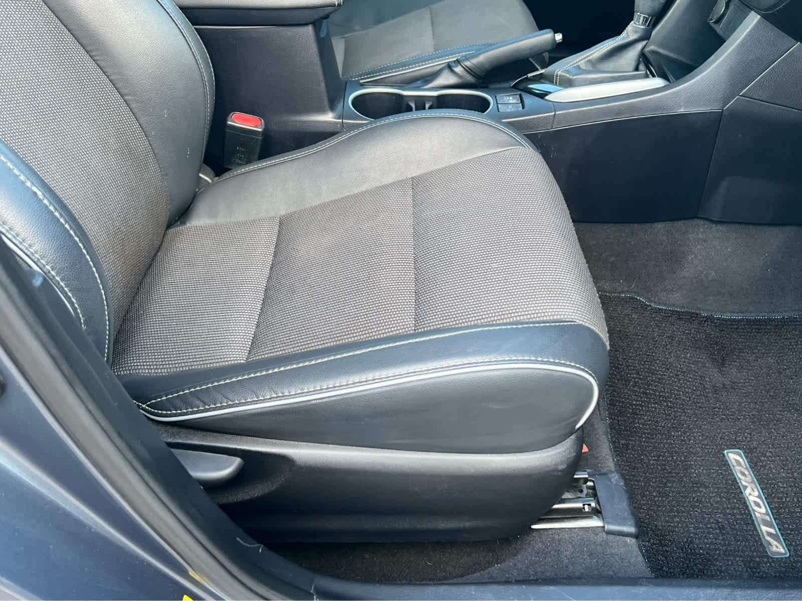 Used 2014 Toyota Corolla S FWD image 23