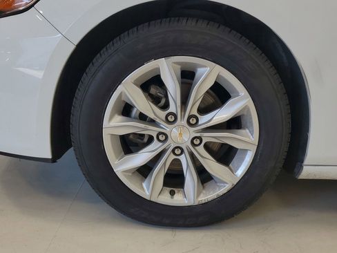 Used 2023 Chevrolet Malibu LT w/ Driver Confidence Package FWD image 8