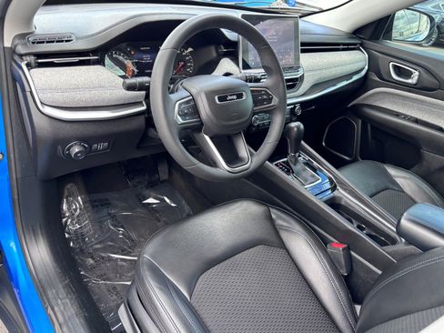 Used 2022 Jeep Compass Latitude FWD image 17