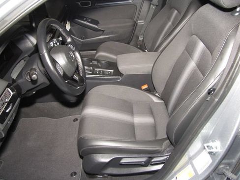 Certified 2025 Honda Civic Sport image 9