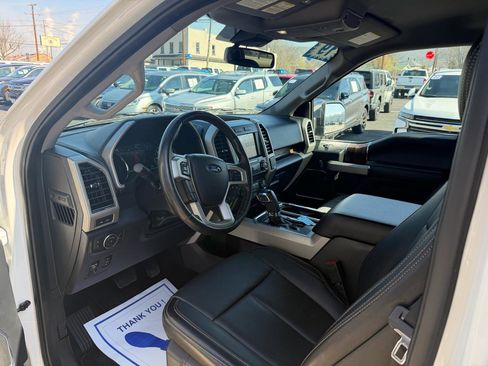 Used 2019 Ford F150 Lariat image 12