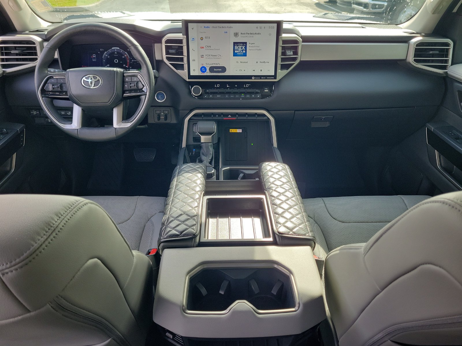 Used 2024 Toyota Tundra Limited w/ Power Package RWD image 11