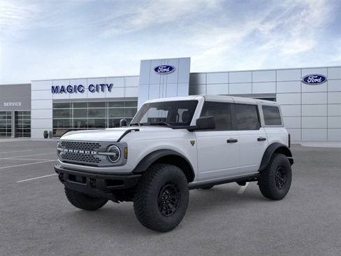 New 2026 Ford Bronco Badlands AWD/4WD image 1