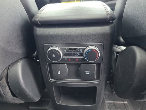 Used 2020 Ford Explorer Platinum w/ Premium Technology Package image 13
