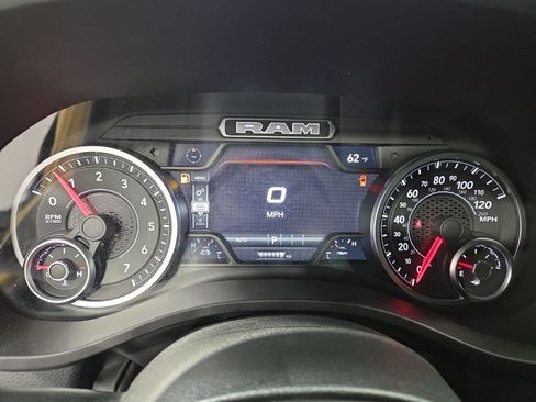 New 2026 RAM 1500 4x4 Crew Cab image 13
