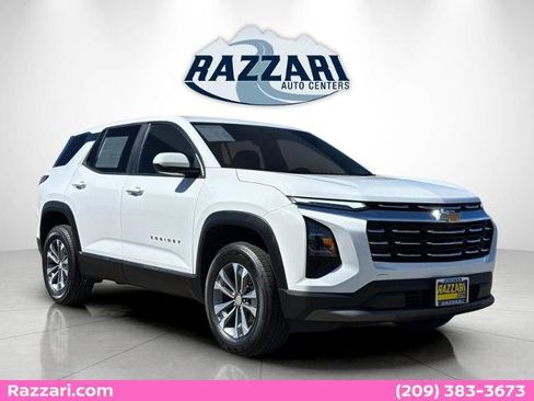 Used 2026 Chevrolet Equinox LT FWD image 1