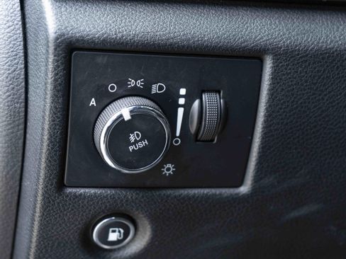 Used 2020 Jeep Grand Cherokee Limited X image 37