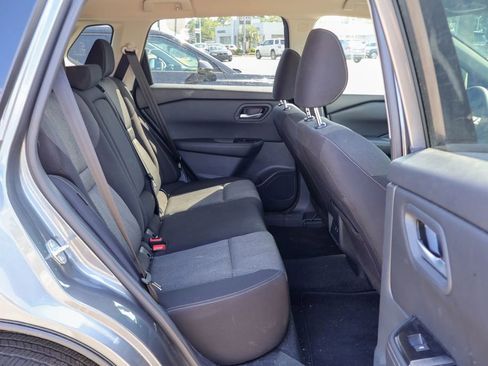 Certified 2026 Nissan Rogue SV FWD image 10
