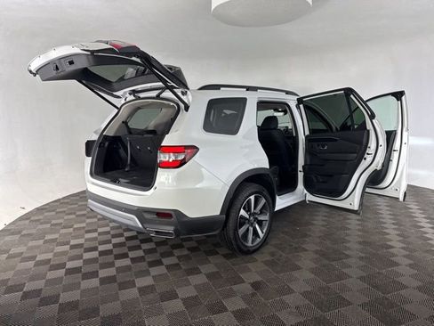 Certified 2025 Honda Pilot Elite image 19
