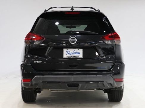 Used 2018 Nissan Rogue SV AWD/4WD image 6