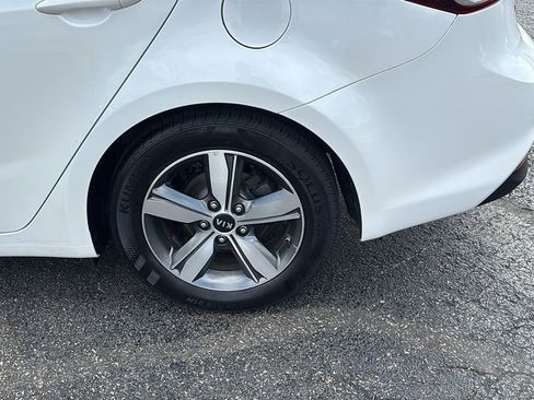 Used 2018 Kia Forte LX w/ LX Popular Package image 9