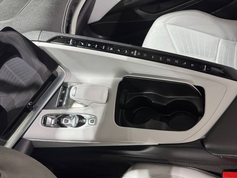 Used 2024 Chevrolet Corvette Stingray Preferred Cpe w/ 2LT image 23