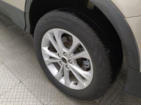 Used 2017 Ford Escape SE FWD image 31