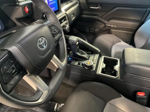 Used 2026 Toyota Tacoma TRD Off-Road AWD/4WD image 14