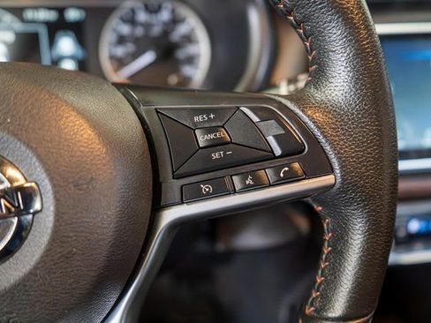 Used 2020 Nissan Kicks SR w/ SR Premium Package FWD image 24