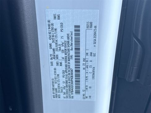 Used 2023 Ford Transit 350 XLT image 26