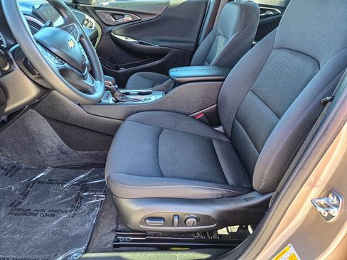 Certified 2025 Chevrolet Malibu LT image 15