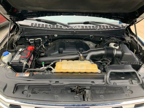 Used 2018 Ford Expedition Limited w/ Equipment Group 301A AWD/4WD image 12