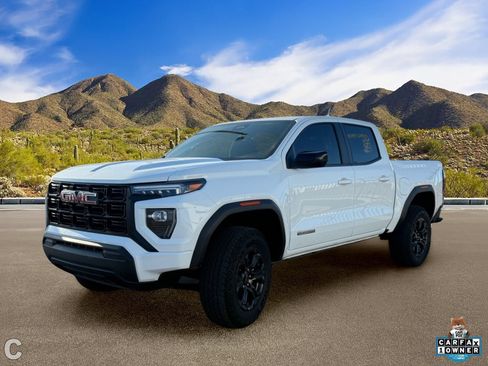 Certified 2025 GMC Canyon Elevation RWD image 2
