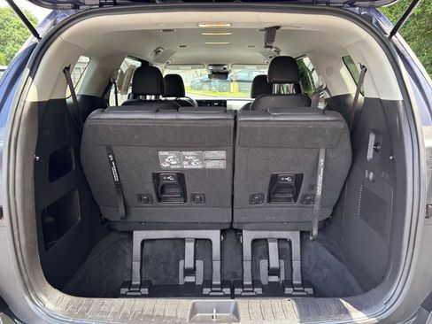 Used 2026 Kia Carnival FWD image 28