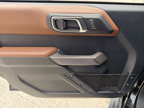 Used 2023 Ford Bronco Outer Banks image 12