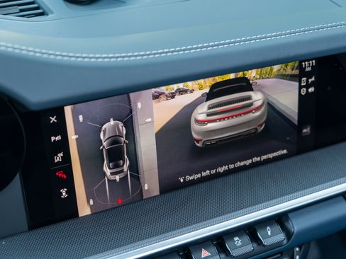 Certified 2022 Porsche 911 Turbo AWD/4WD image 38