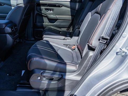 New 2025 Honda Pilot TrailSport image 24